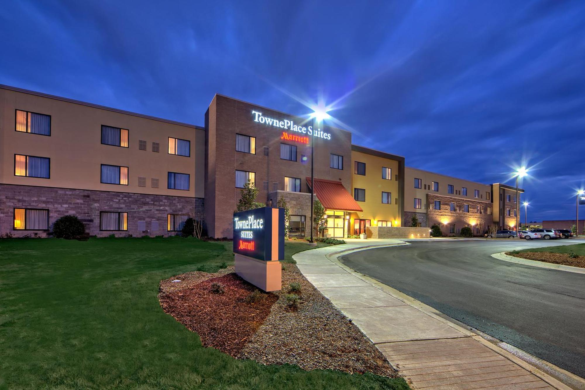 Towneplace Suites By Marriott Hattiesburg Exterior photo