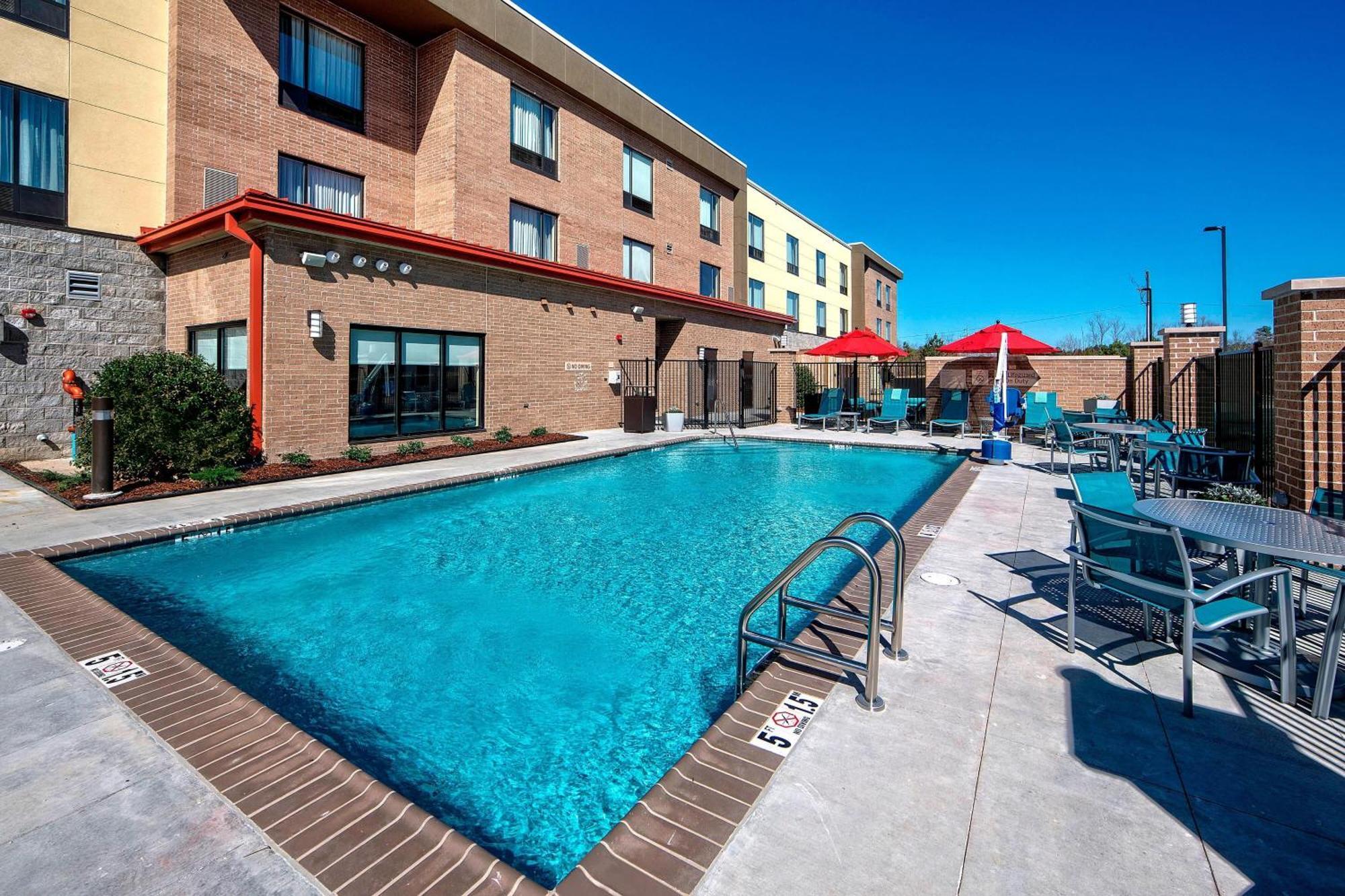 Towneplace Suites By Marriott Hattiesburg Exterior photo